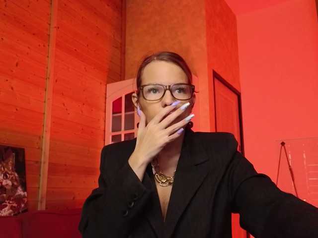 sweeteve050's BongaCams show and profile