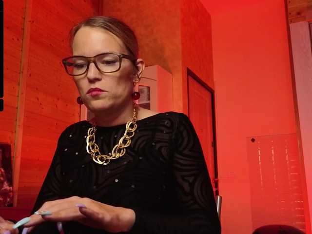 sweeteve050's BongaCams show and profile