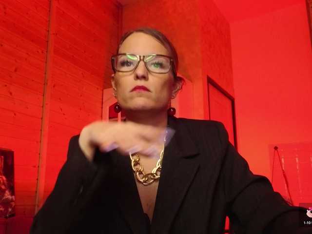 sweeteve050's BongaCams show and profile