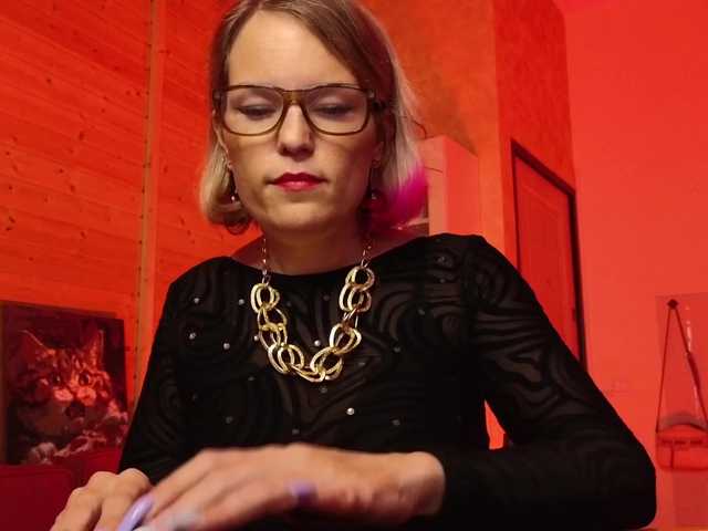 sweeteve050's BongaCams show and profile