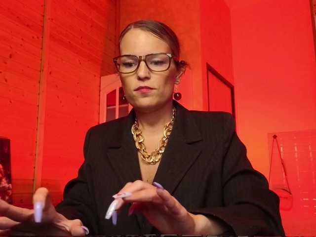 sweeteve050's BongaCams show and profile