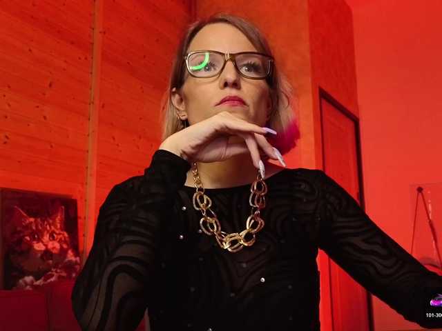 sweeteve050's BongaCams show and profile