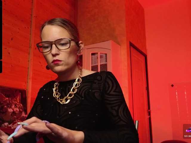 Profile and Statistics for sweeteve050 on BongaCams