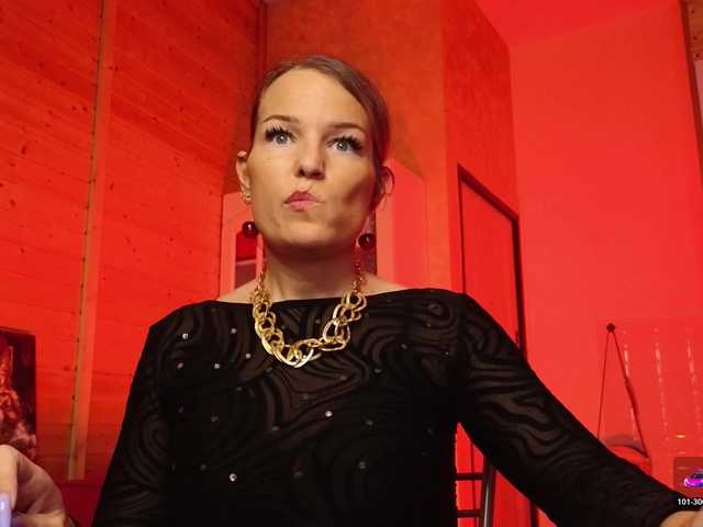 sweeteve050's BongaCams show and profile