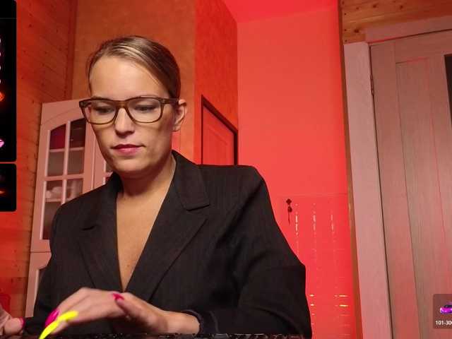 sweeteve050's BongaCams show and profile