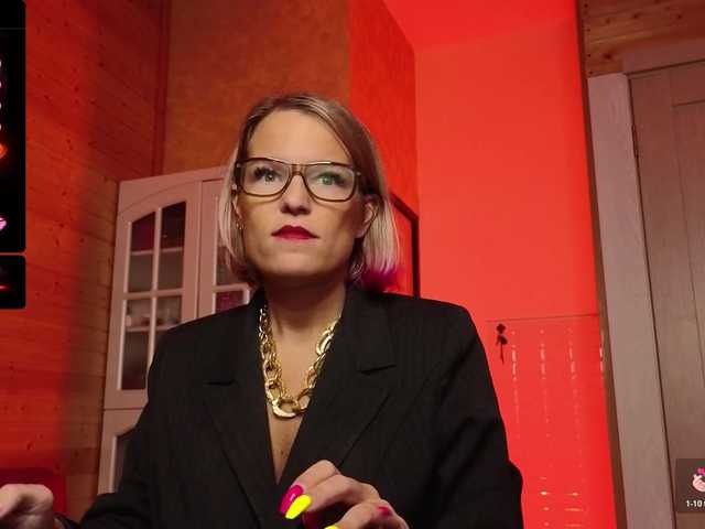 sweeteve050's BongaCams show and profile