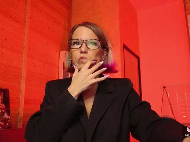 sweeteve050's BongaCams show and profile