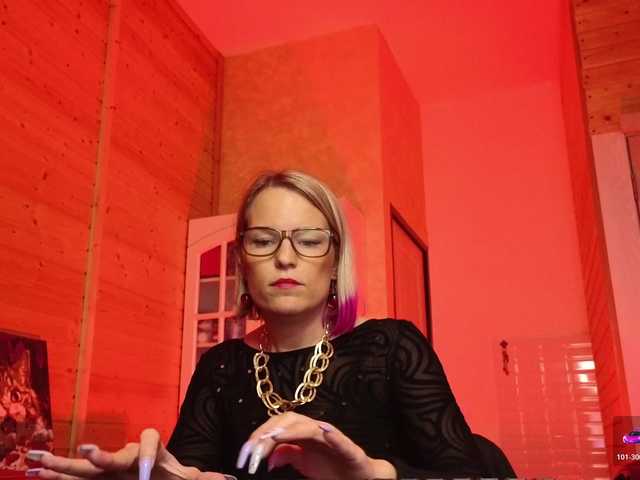 sweeteve050's BongaCams show and profile