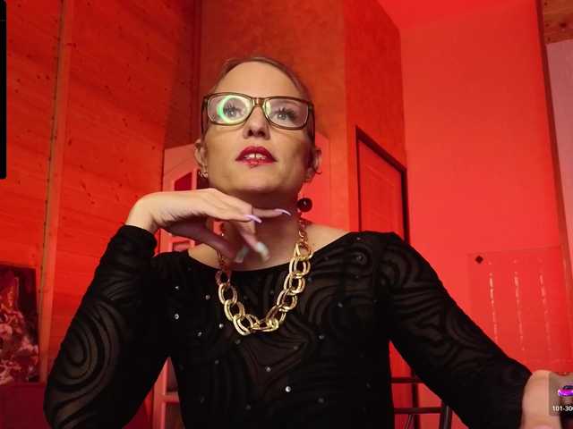 sweeteve050's BongaCams show and profile