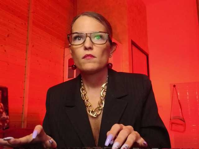 sweeteve050's BongaCams show and profile