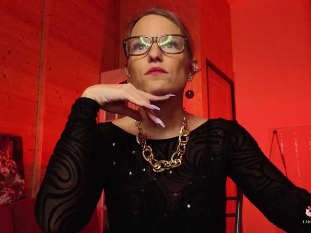 sweeteve050's BongaCams show and profile