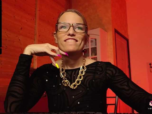 sweeteve050's BongaCams show and profile