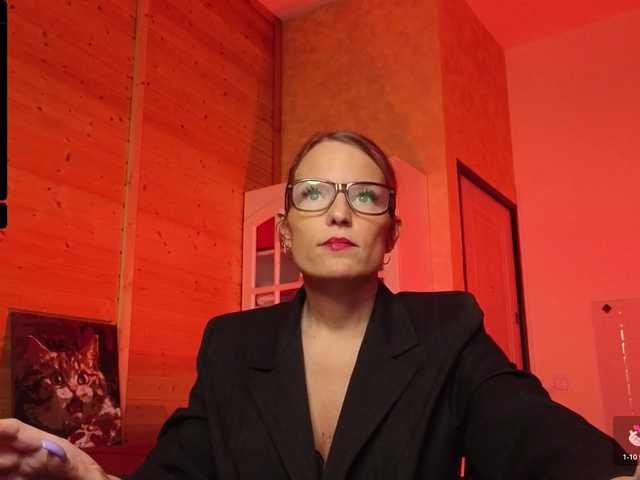 sweeteve050's BongaCams show and profile