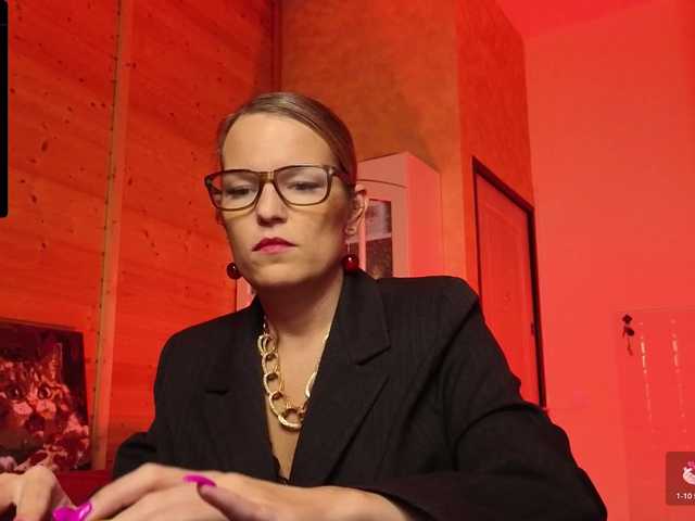 sweeteve050's BongaCams show and profile