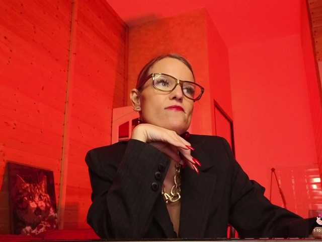 sweeteve050's BongaCams show and profile