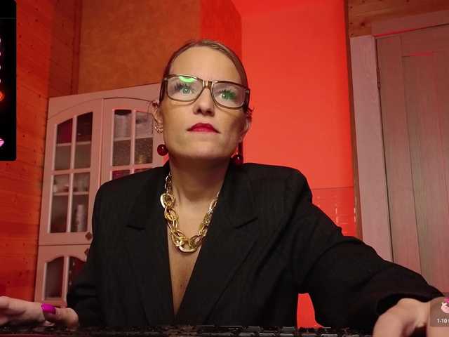 sweeteve050's BongaCams show and profile