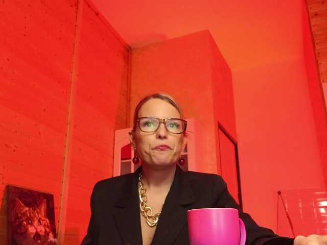 sweeteve050's BongaCams show and profile