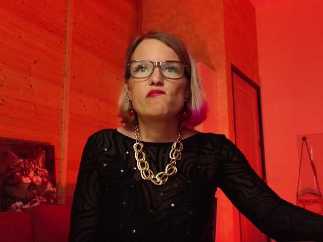 sweeteve050's BongaCams show and profile