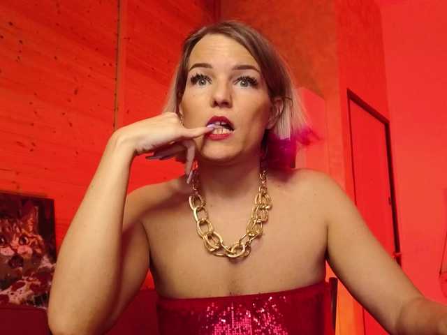 sweeteve050's BongaCams show and profile