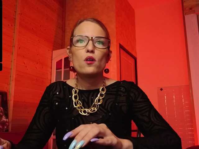 sweeteve050's BongaCams show and profile