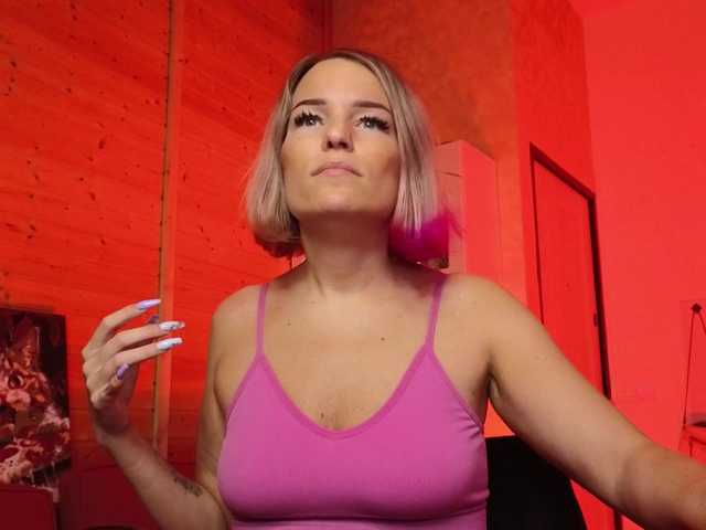 sweeteve050's BongaCams show and profile