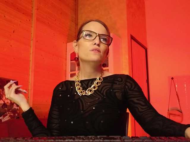 sweeteve050's BongaCams show and profile