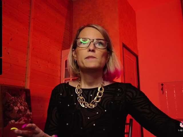 sweeteve050's BongaCams show and profile