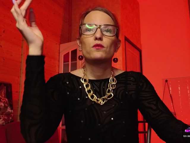 sweeteve050's BongaCams show and profile