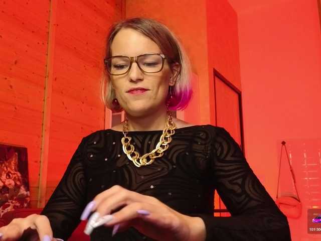 sweeteve050's BongaCams show and profile