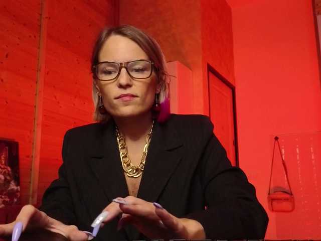 sweeteve050's BongaCams show and profile