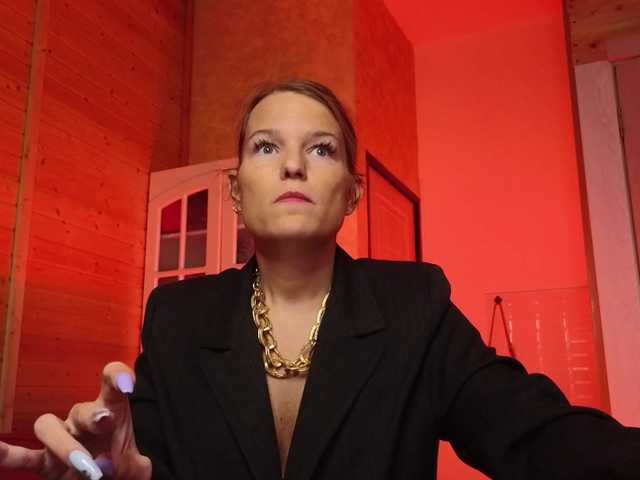 sweeteve050's BongaCams show and profile