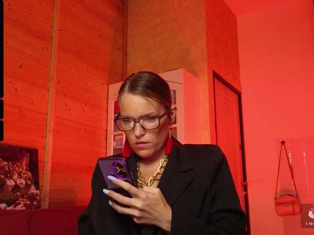 sweeteve050's BongaCams show and profile