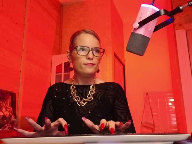 sweeteve050's BongaCams show and profile