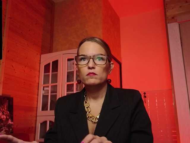 sweeteve050's BongaCams show and profile