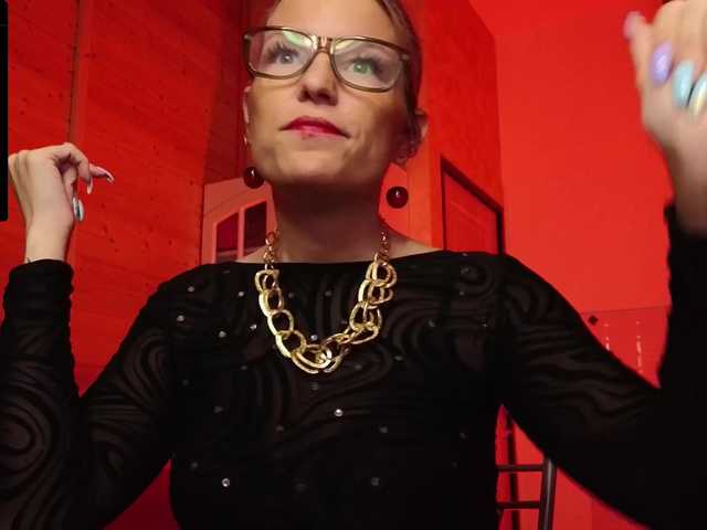 sweeteve050's BongaCams show and profile