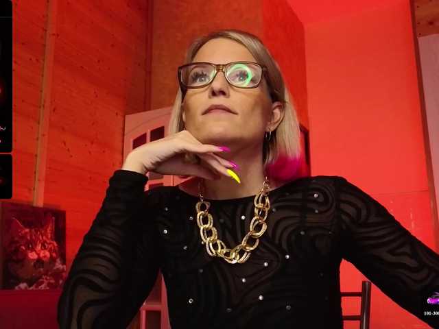 sweeteve050's BongaCams show and profile