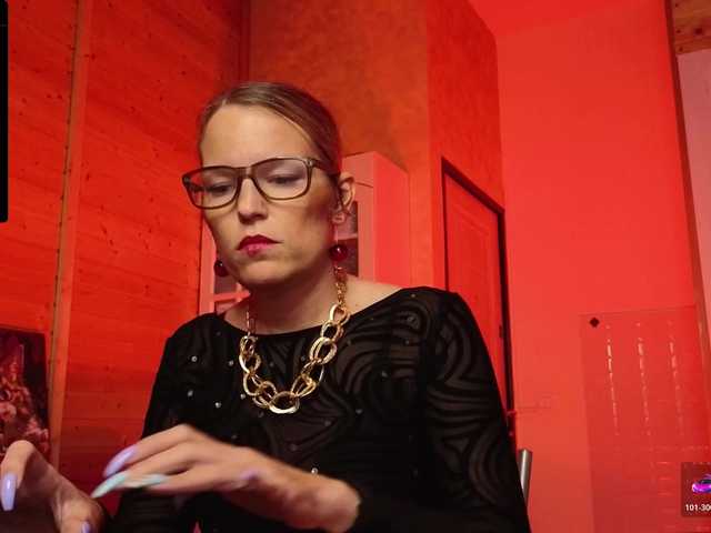 sweeteve050's BongaCams show and profile