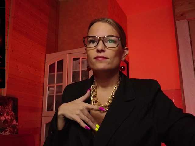 Preview of findom_lady_shine