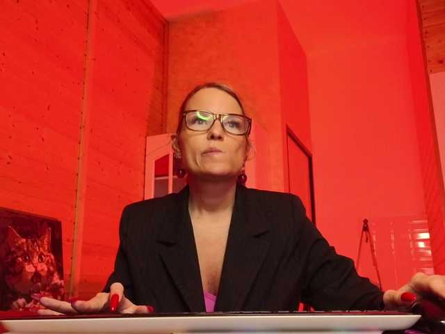 sweeteve050's BongaCams show and profile