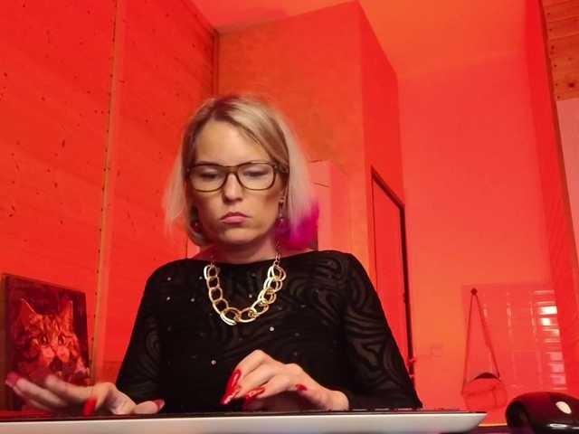 sweeteve050's BongaCams show and profile