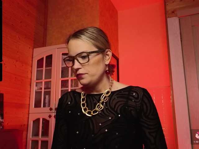 sweeteve050 live cam