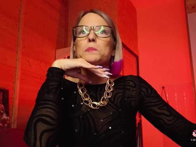 sweeteve050's BongaCams show and profile