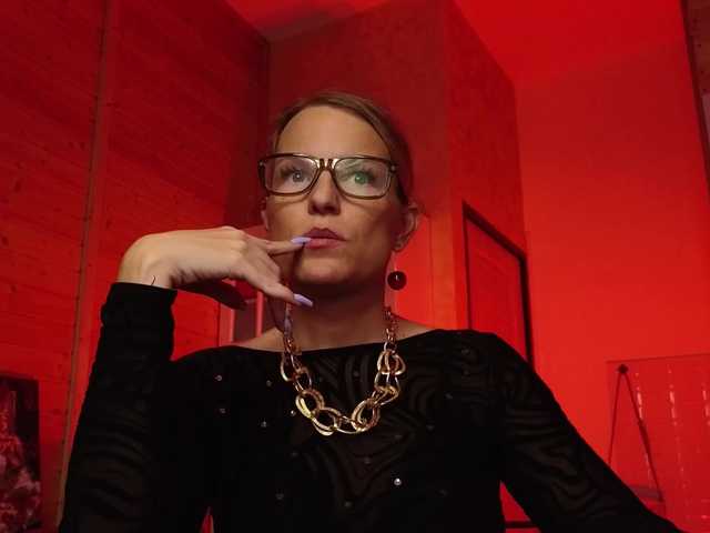 sweeteve050's BongaCams show and profile