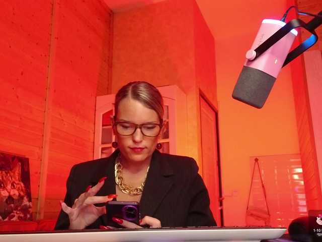 sweeteve050's BongaCams show and profile