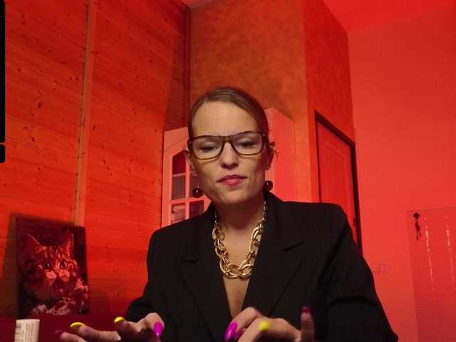 sweeteve050's BongaCams show and profile