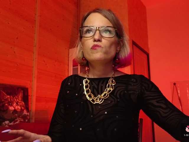 sweeteve050's BongaCams show and profile