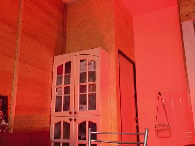 Findom_Lady_Shine webcam