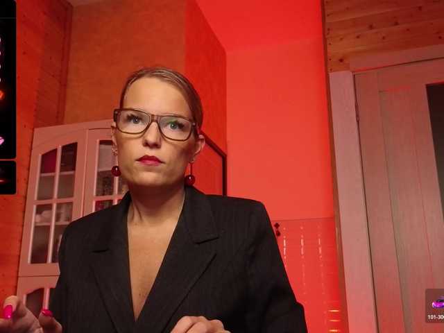 sweeteve050's BongaCams show and profile