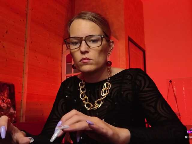 sweeteve050's BongaCams show and profile