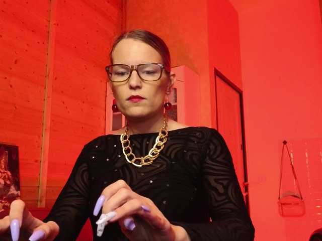 sweeteve050's BongaCams show and profile